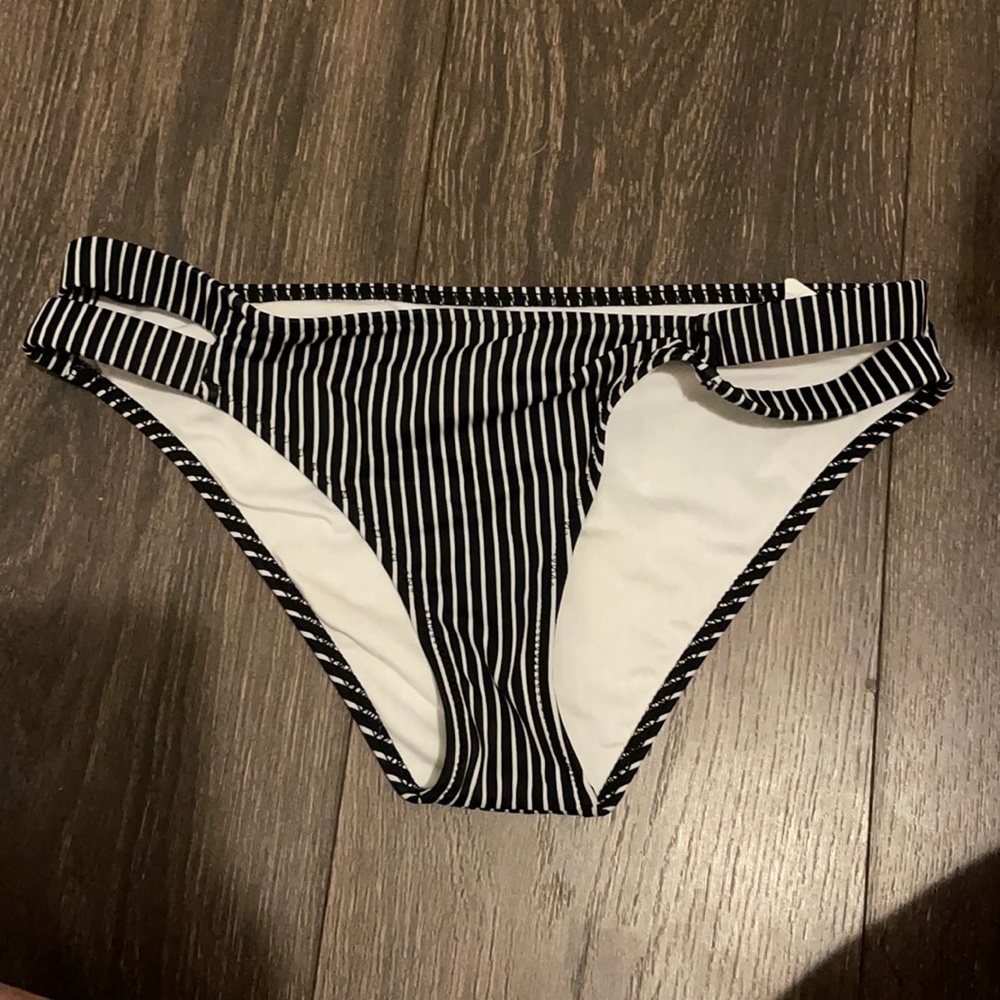 Bathing suit bottoms